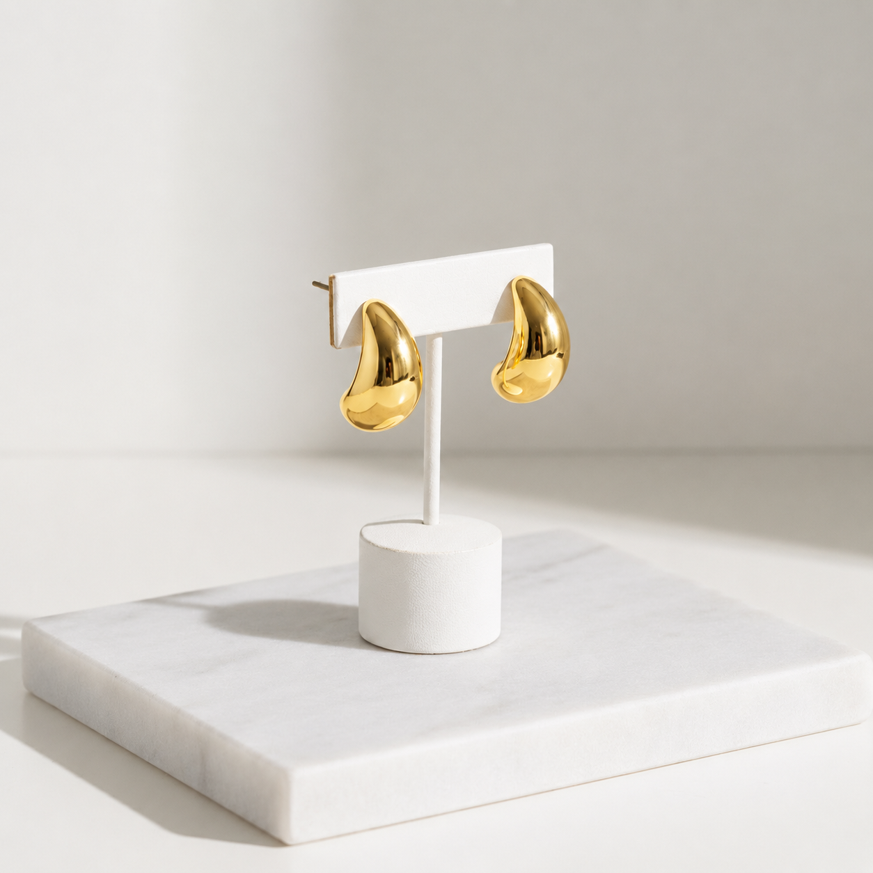 Pendientes Gota Dorados - Imagen 3
